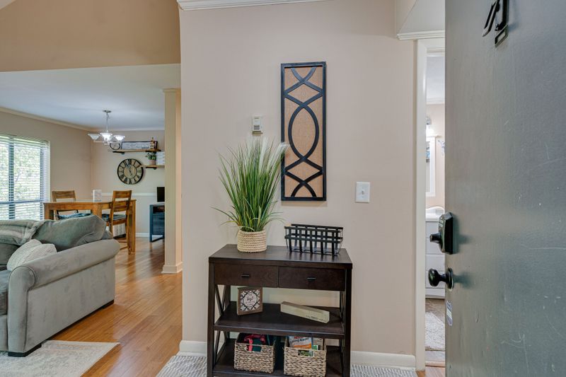 231 Summit Ridge Dr, Nashville, TN 37215