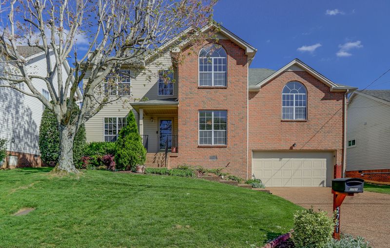 2761 Call Hill Rd, Nashville, TN 37211