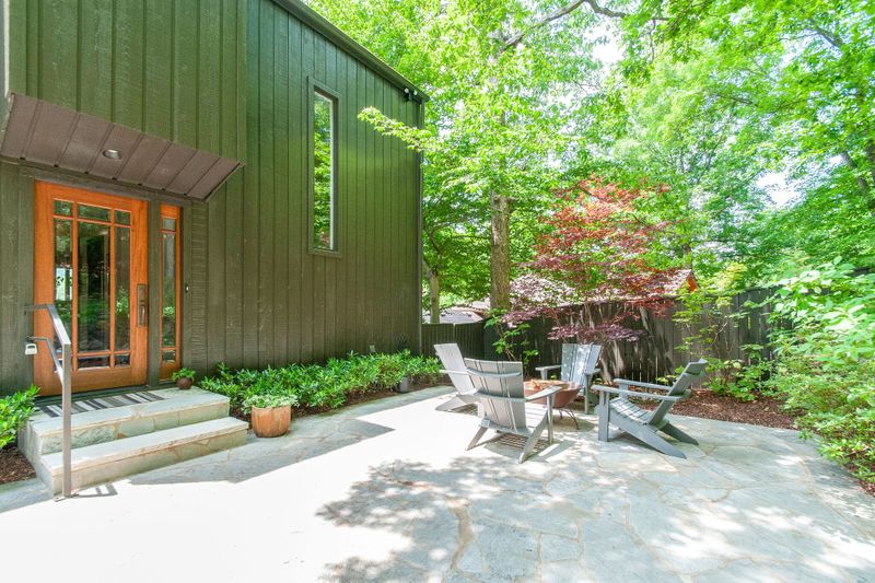 400 Valley Trace Dr, Nashville, TN 37221
