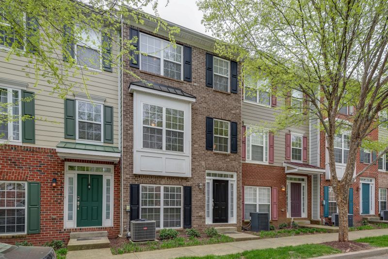 8228 Lenox Creekside Dr, Antioch, TN 37013