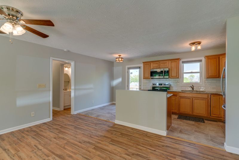 2500 17th Ave E, Springfield, TN 37172