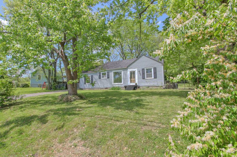 1887 Loney Dr, Nashville, TN 37210