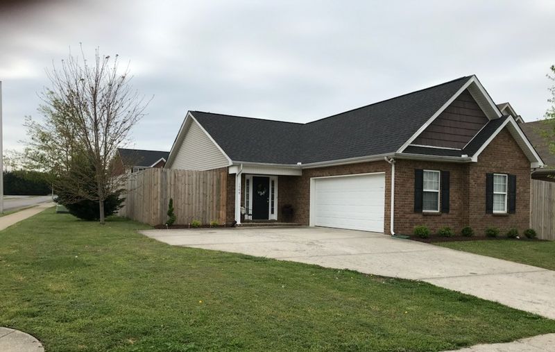 1505 Sunray Dr, Murfreesboro, TN 37127
