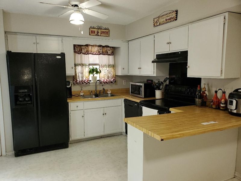 513 Debbie Dr, Hermitage, TN 37076