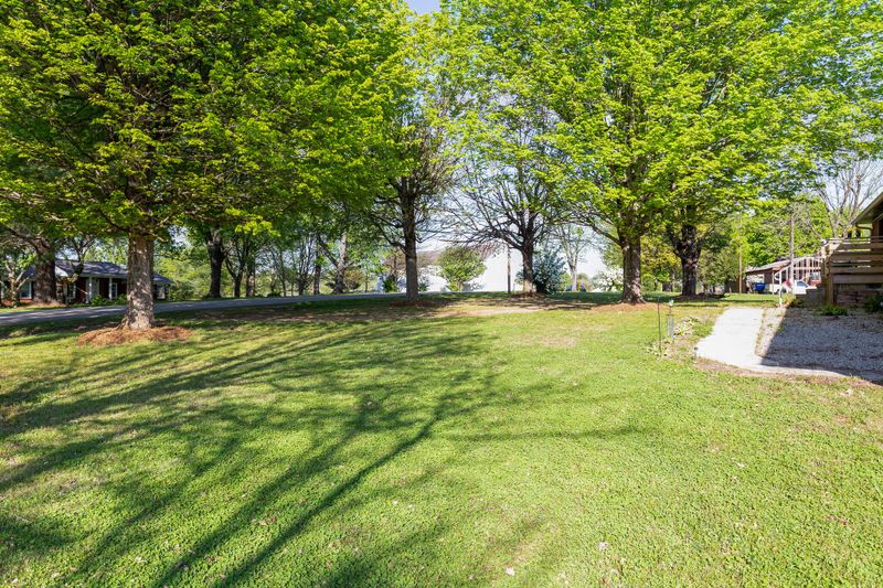 203 W Burt Dr, Columbia, TN 38401