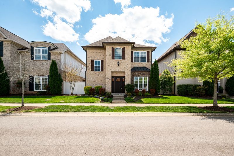 5951 Cottingham Dr, Murfreesboro, TN 37128