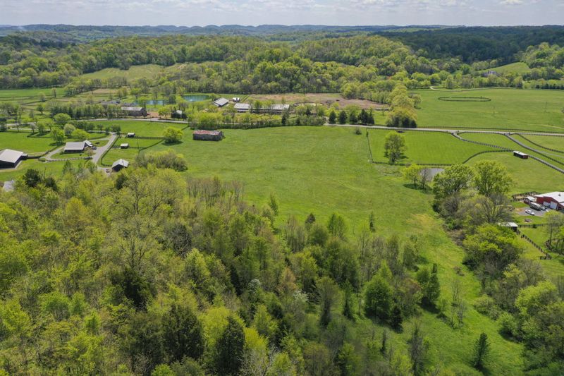 3644 Bear Creek Rd, Thompsons Station, TN 37179