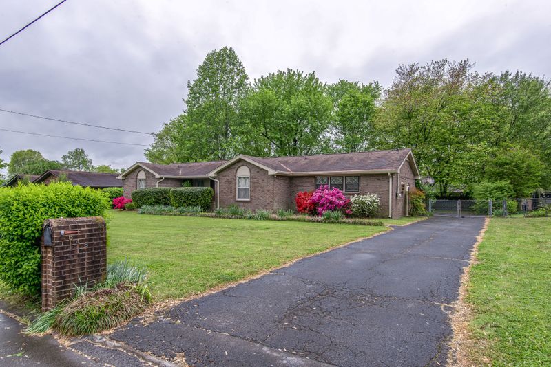 548 Augusta Dr, Hermitage, TN 37076