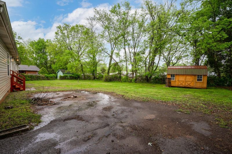 1027 Trinity Dr, Murfreesboro, TN 37129