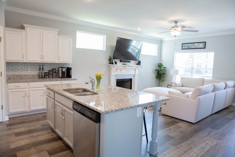 6019 Enclave Dr, Murfreesboro, TN 37128