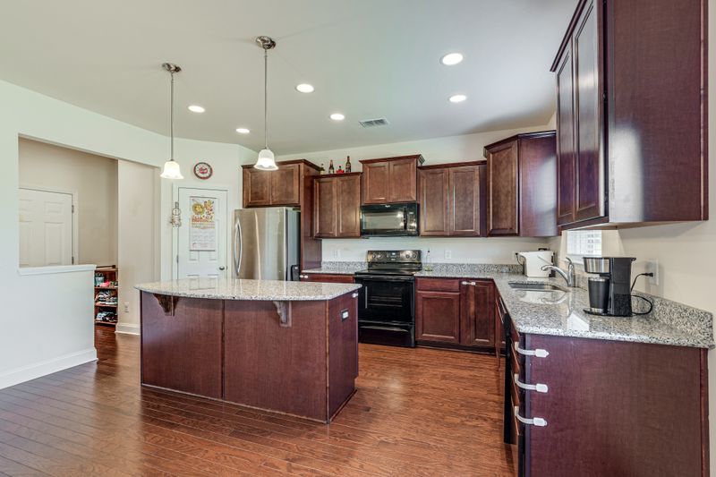 1008 Brixton Blvd, Hendersonville, TN 37075