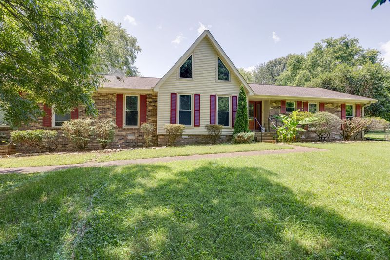 2389 Henpeck Ln, Franklin, TN 37064