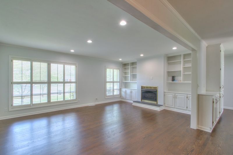 1010 Scottland Dr, Murfreesboro, TN 37130