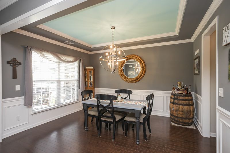 1042 Merrick Rd, Hendersonville, TN 37075
