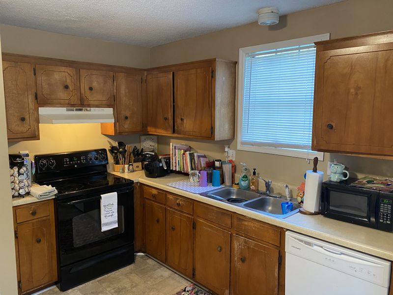 4739 Drewry Dr, Antioch, TN 37013