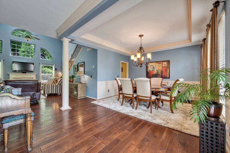 7177 Holt Run Dr, Nashville, TN 37211