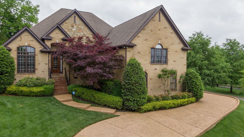 270 King Arthur Cir, Franklin, TN 37067