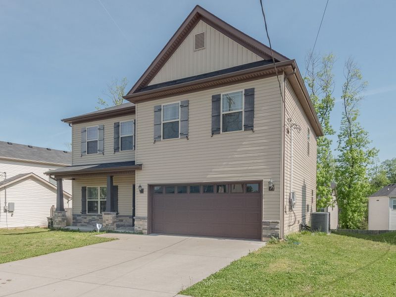 828 Harvest Grove Dr, Antioch, TN 37013