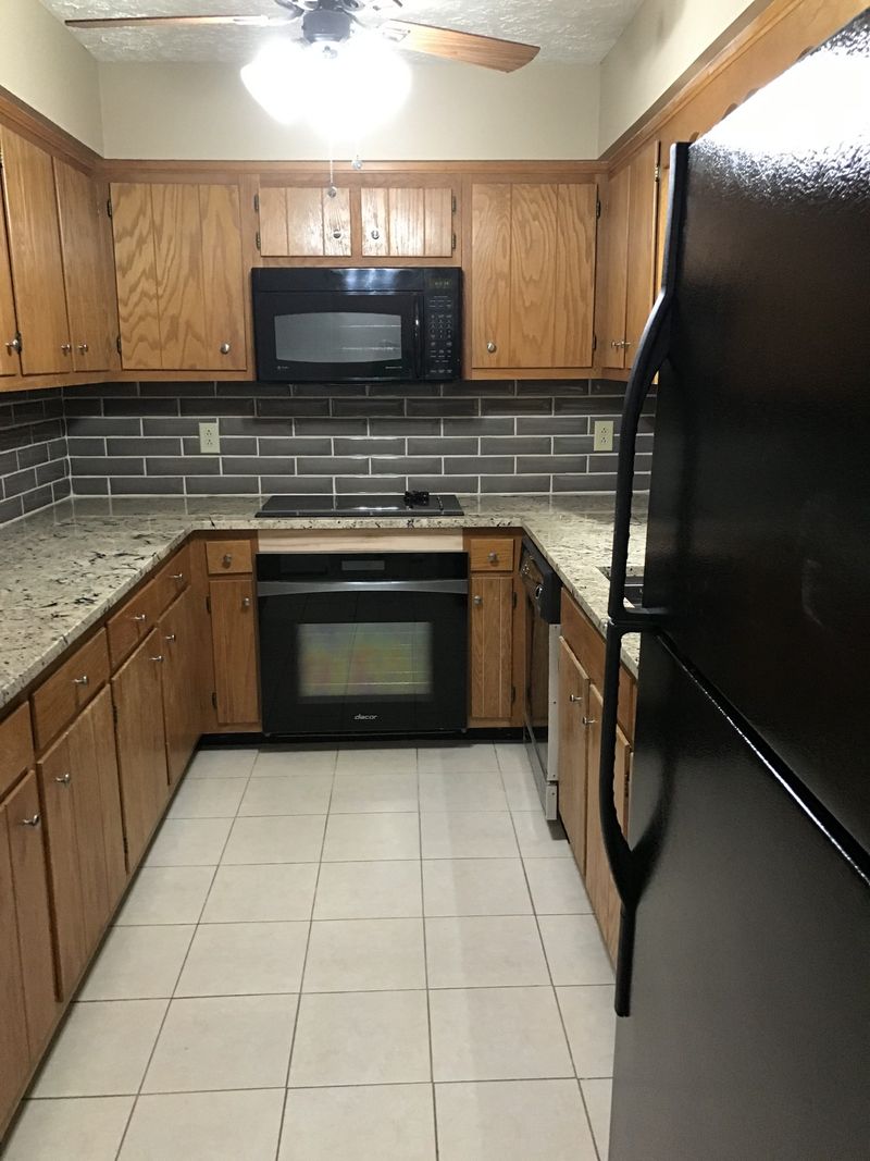 412 Hill Rd, Nashville, TN 37220