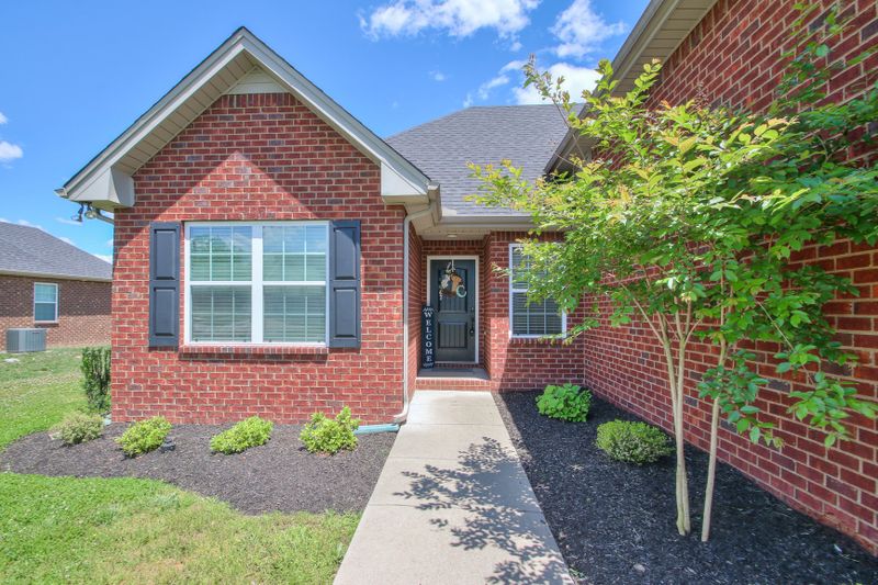 2502 Auldridge Dr, Christiana, TN 37037