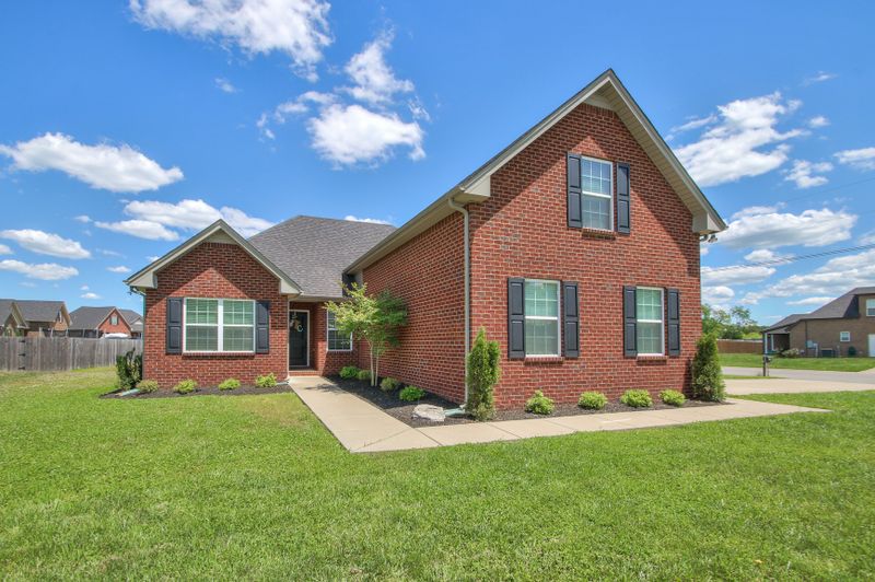 2502 Auldridge Dr, Christiana, TN 37037