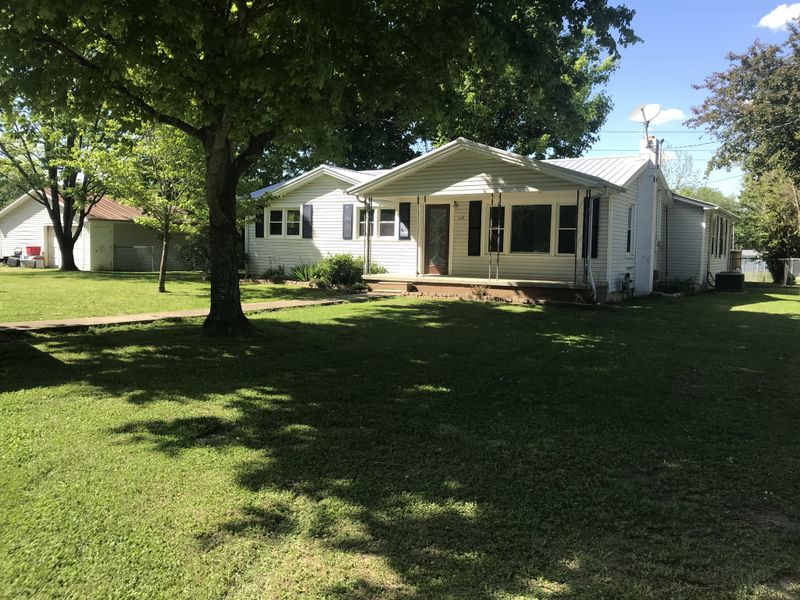 237 Aulidge Loop, White Bluff, TN 37187