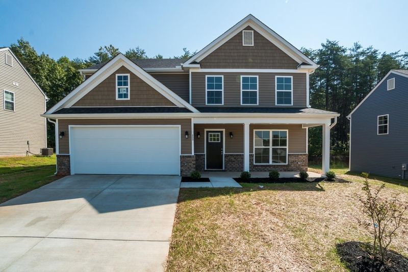 7983 Regiment Dr, Spring Hill, TN 37174