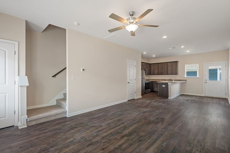 6067 Cullen Dr, La Vergne, TN 37086