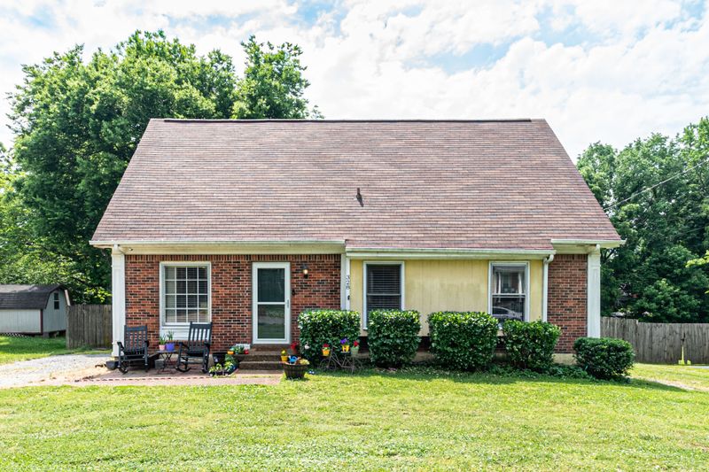328 Sunny Acre Dr, Mount Juliet, TN 37122