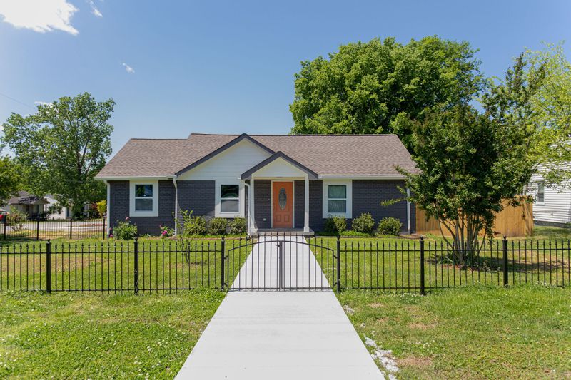3211 Louise Dr, Nashville, TN 37211