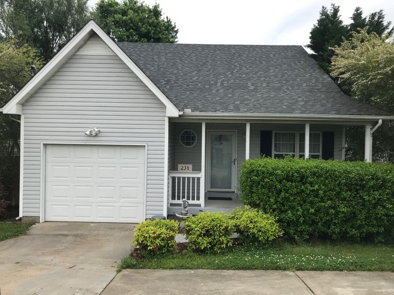 231 Heritage Cir E, La Vergne, TN 37086
