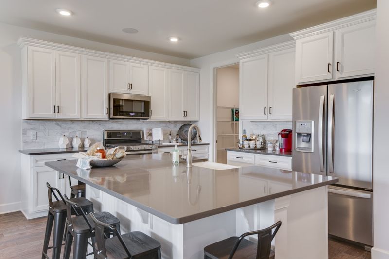 811 Corlew St, Murfreesboro, TN 37130