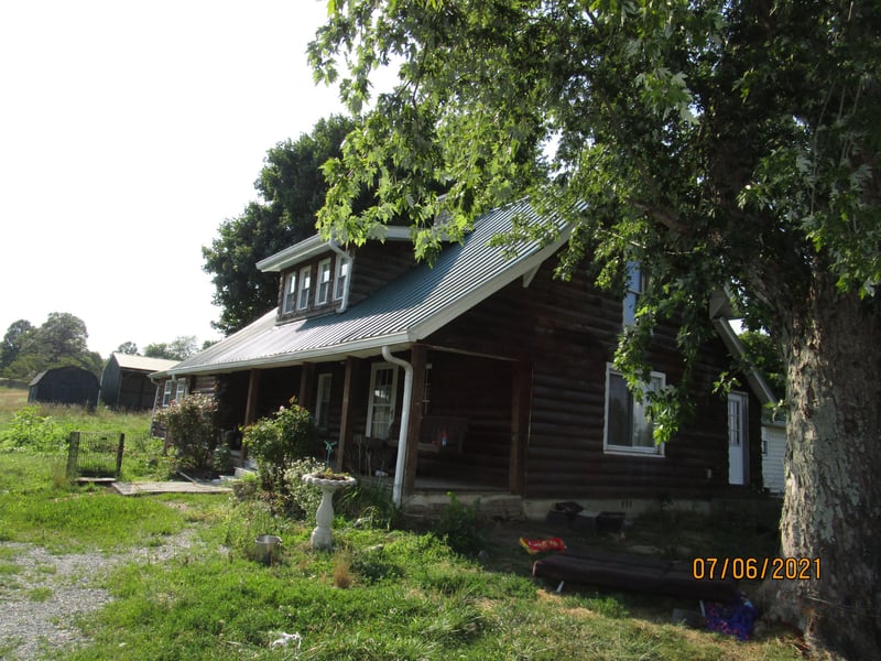 1631 Rock Bridge Rd, Bethpage, TN 37022