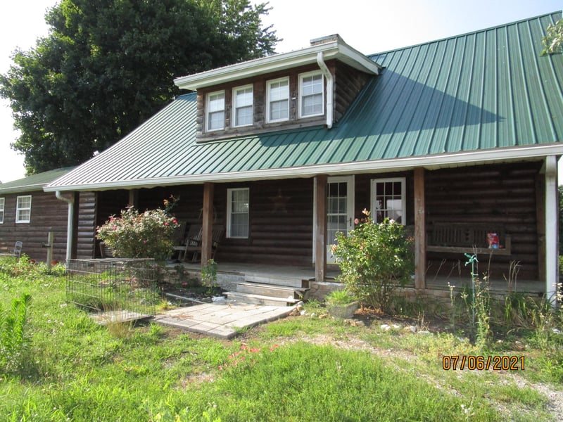 1631 Rock Bridge Rd, Bethpage, TN 37022