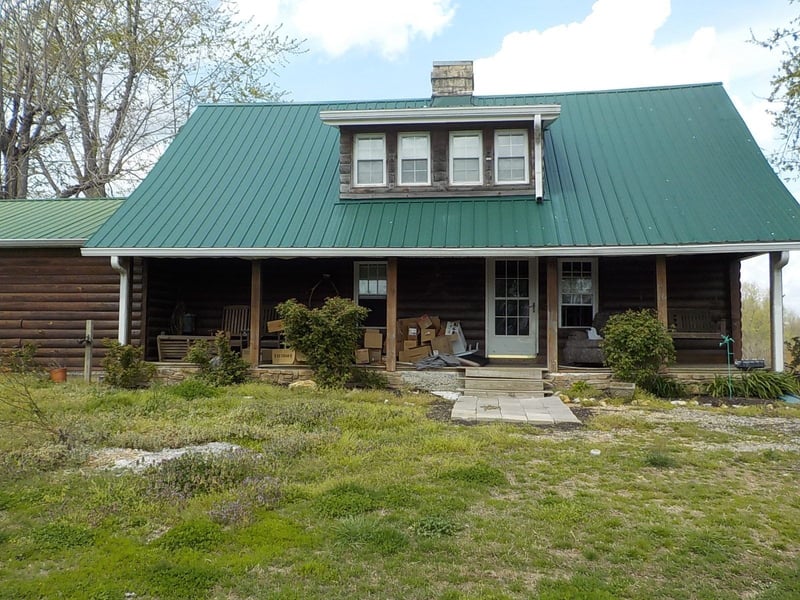 1631 Rock Bridge Rd, Bethpage, TN 37022