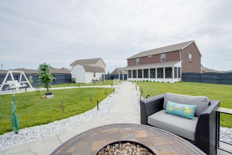 1448 Standish Dr, Lebanon, TN 37087