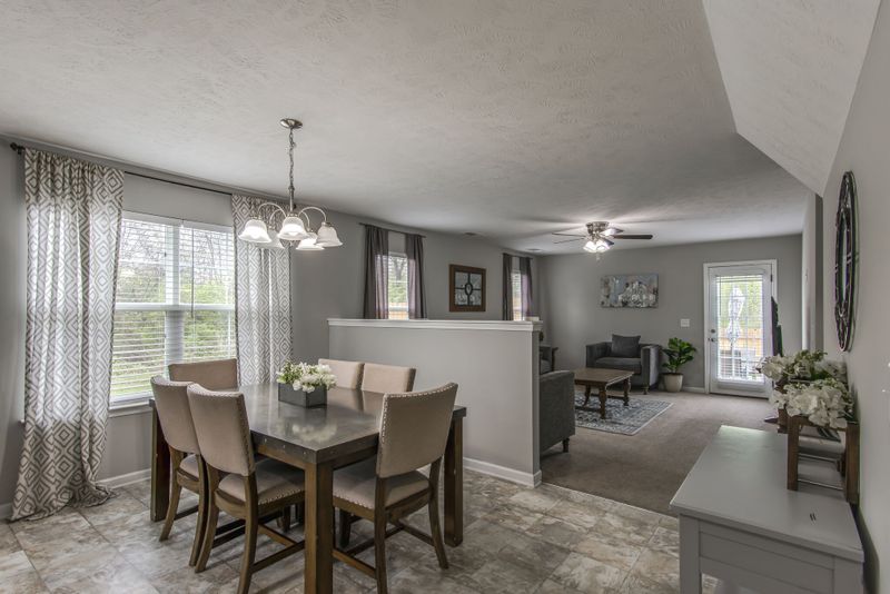 1438 E Nir Shreibman Blvd E, La Vergne, TN 37086