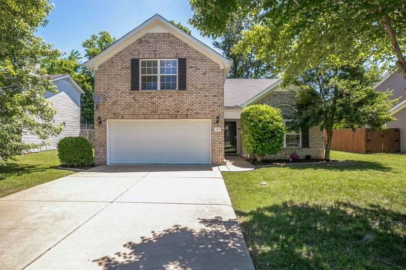 237 Neal Ave, Smyrna, TN 37167