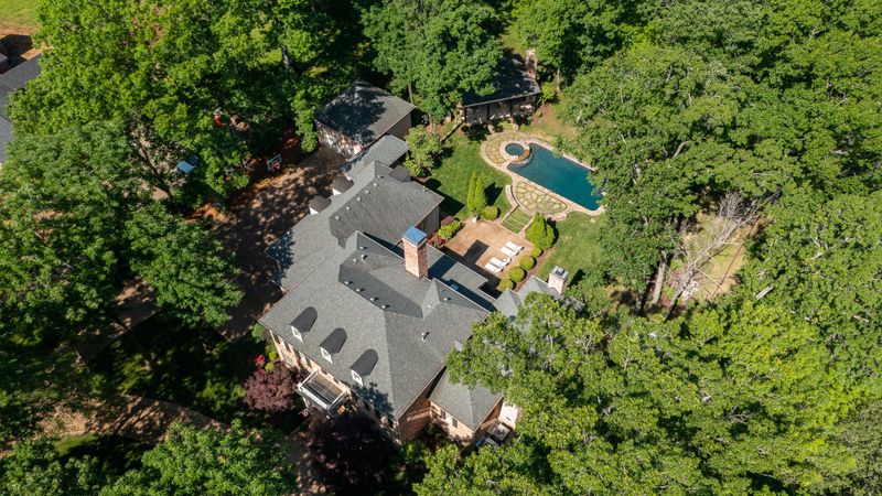 6008 Jocelyn Hollow Rd, Nashville, TN 37205