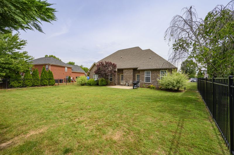 5125 Saint Ives Dr, Murfreesboro, TN 37128