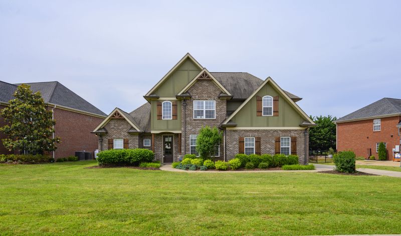 5125 Saint Ives Dr, Murfreesboro, TN 37128