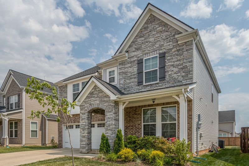 3223 Calendula Way E, Murfreesboro, TN 37128