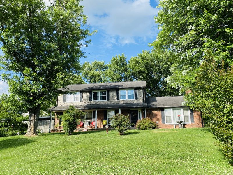 2004 Harbor Dr, Smyrna, TN 37167