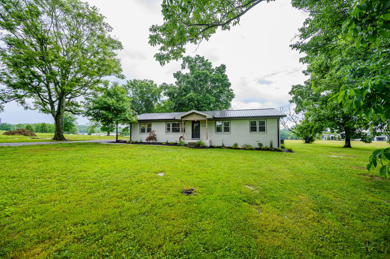 3674 W Trimble Rd, Milton, TN 37118