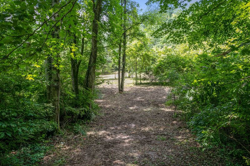 9052 Old Charlotte Pike, Pegram, TN 37143