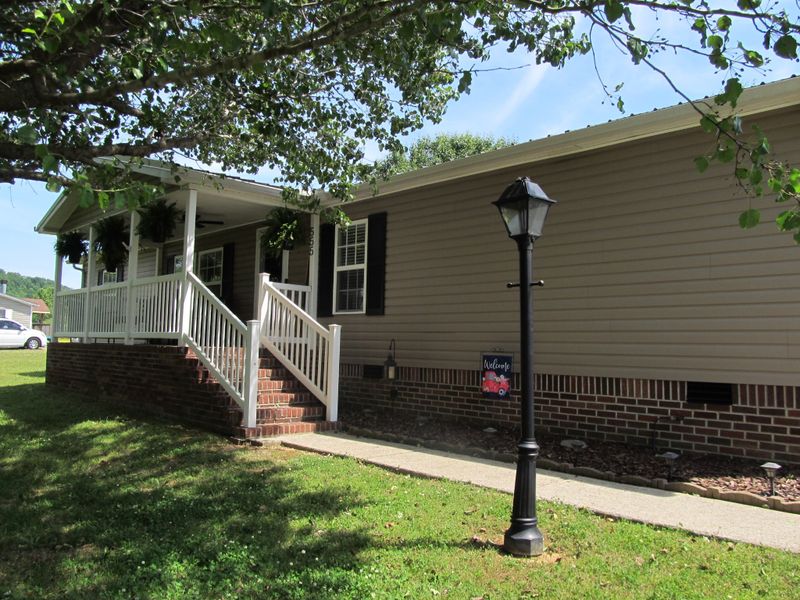 555 Saunders Ln, Kingston Springs, TN 37082