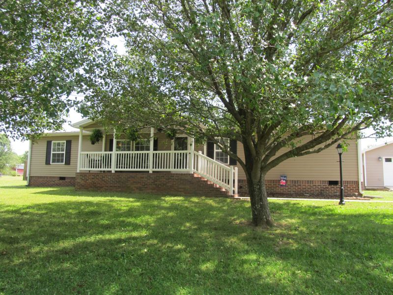 555 Saunders Ln, Kingston Springs, TN 37082
