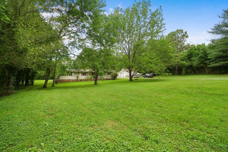 156 Vantrease Ln, Gallatin, TN 37066