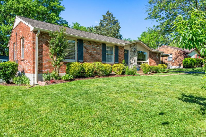 623 Elaine Dr, Nashville, TN 37211