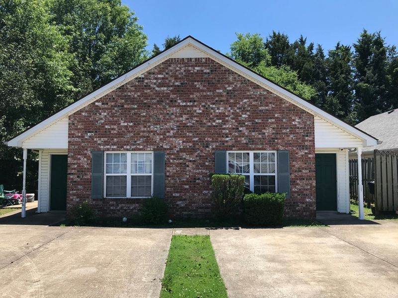 1584 Chariot Dr, Murfreesboro, TN 37130